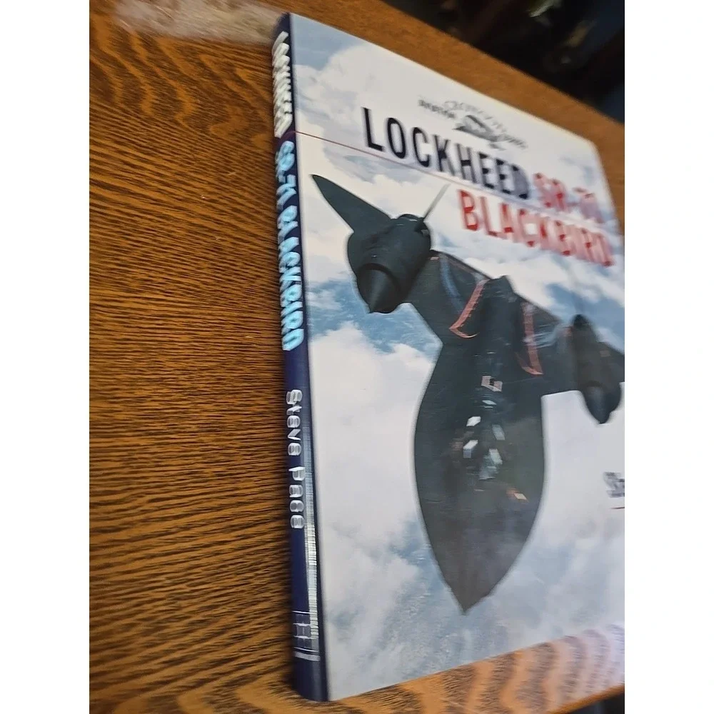 US USAF Lockheed SR-71 Blackbird Crowood Aviation Series ‎ Hardcover Refere...